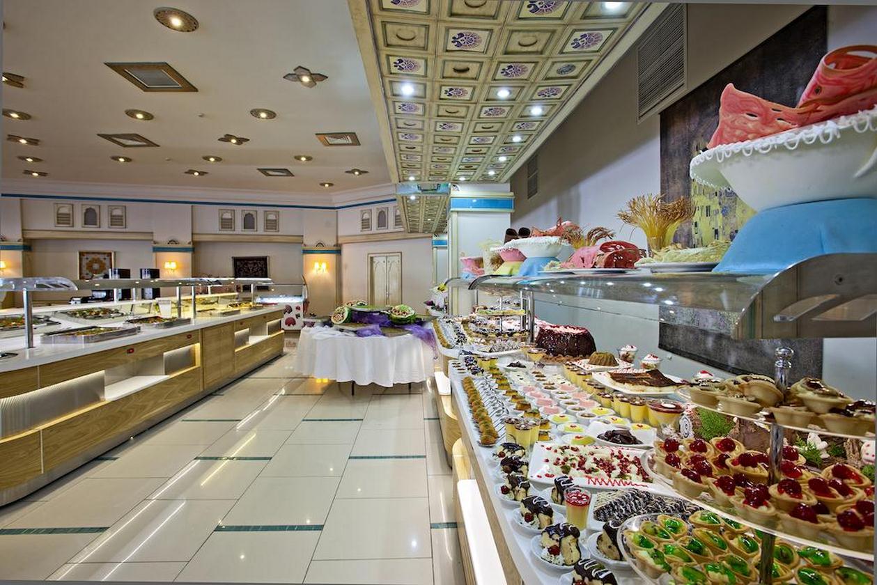 هتل سالماکیس بیچ